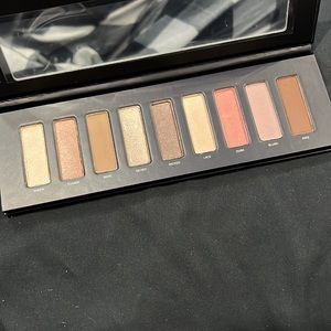Studio Makeup Ease to Wear Eyeshadow Palette